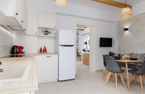 Naxos Apartment | Arch Chora Home next to the Old Castle