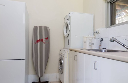 Mollymook Beach House | Argyll Mollymook Absolute Oceanfront