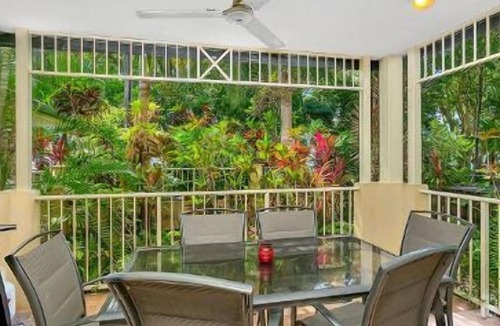 Clifton Beach Apartment | Arlington 3 Bedroom Beachfront Clifton Beach