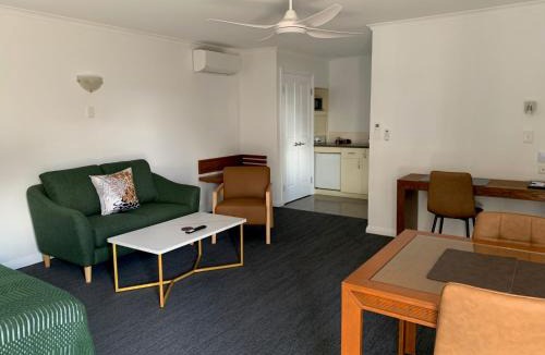 Armidale City Centre Hotel | Armidale Pines Motel