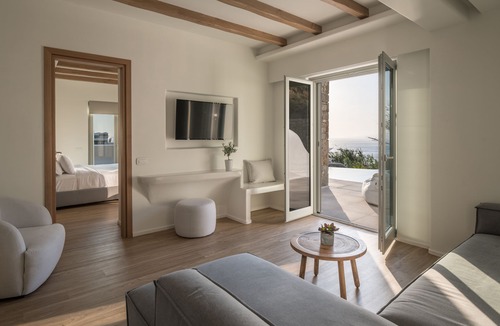 Mykonos Town Hotel | Arocaria