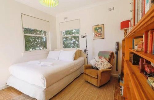 Maroubra Apartment | Art Deco at Marouba Beach - Soak up the Sand & Surf