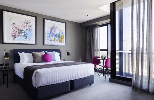 Box Hill Hotel | Art Series - The Chen