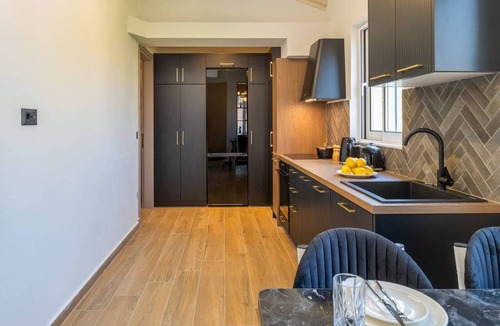Argostoli Town Apartment | Art Suites Argostoli - Stylish 1BR in Central Argosotli