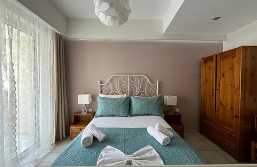 Platanias Town Apartment | Artemis Rooms - Beach at Your Doorstep