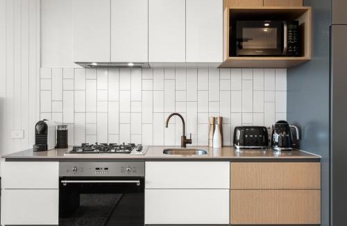 Collingwood North Apartment | Artist Abode: Stay in a Home That’s Also a Gallery