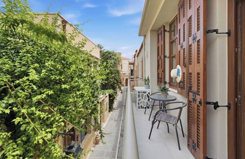 Old Town Rethymnon Apartment | Asikiko Suites - Rethymno Old Town Balcony Suite