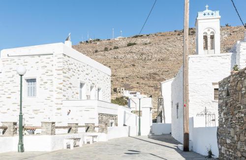 Mousionas Apartment | Astra, Pyrgos Sareli 1690 - a Heritage Mansion