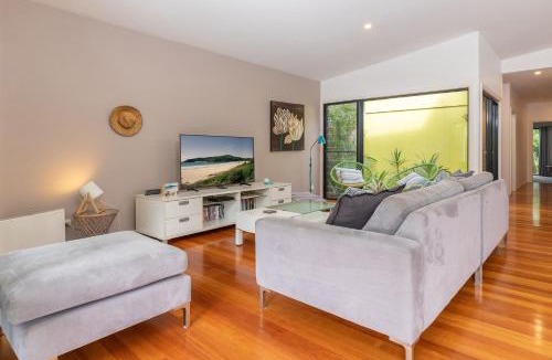 Elizabeth Beach House | At Lizzie