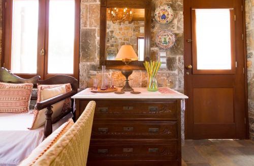 Skotino House | Athena Villas Olive Grove & Estate