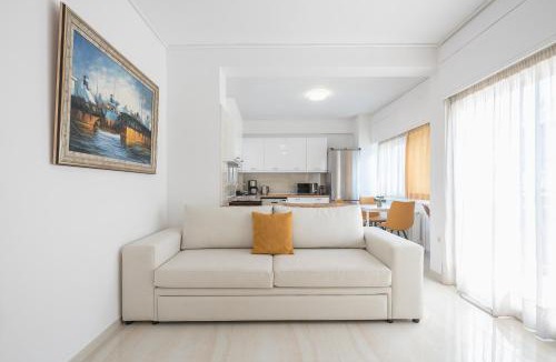 Platia Viktorias Apartment | Athens Del Sol Suite