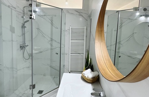 Peristeri Apartment | ATHENS LUXURY OASIS NEAR DOWNTOWN