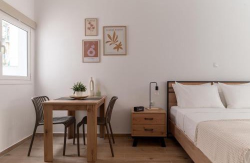 Platia Viktorias Apartment | Athens Urban Vibes 4 Quiet Balcony Peaceful
