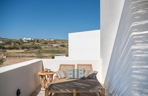 Adamas Apartment | Athina Milos Suites