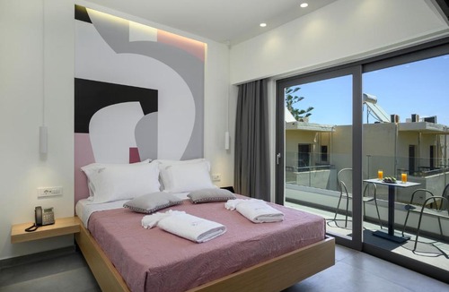 Platanias Town Apartment | Athina Suites Luxury Suites Near The Sea Platanias
