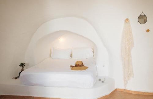 Finikia Villa | Athiri by A Terre Cave Villas