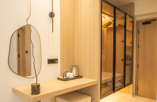 Yenion Hotel | Athos Hotel