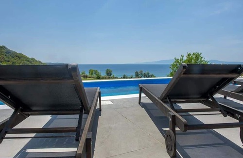 Develikia Villa | Athos Villa – Two-Bedroom Villa with Private Pool