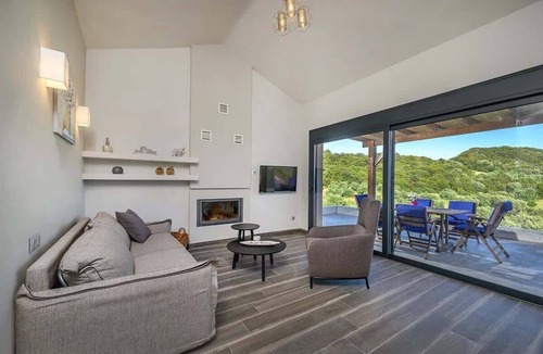Develikia Villa | Athos Villa – Two-Bedroom Villa with Private Pool