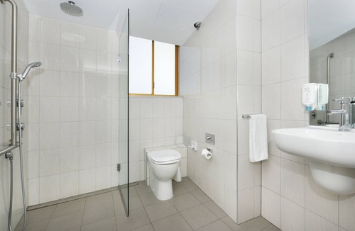 Glenelg Hotel | Atlantic Tower Motor Inn