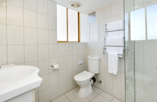 Glenelg Hotel | Atlantic Tower Motor Inn