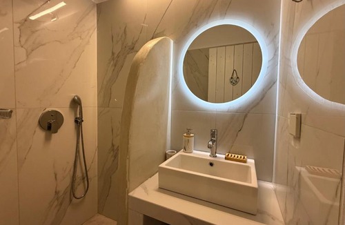 Alinda Apartment | Atlazia Suites