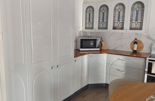 Coledale Apartment | Austinmer Bush to Beach Retreat | EV Charger | Stylish & Serene