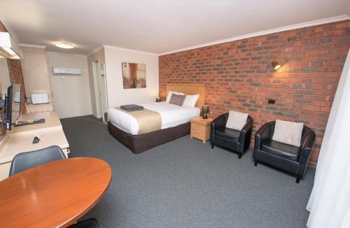 Swan Hill Hotel | Australian Settlers Motor Inn