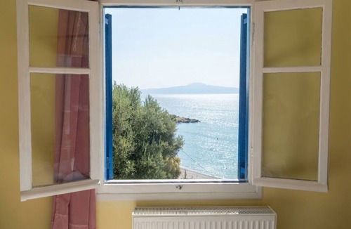 Mikri Mantineia Apartment | Authentic Greek hospitality on the Messinian Gulf.