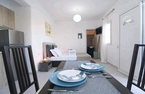 Plintri Apartment | Avalon cosy apartments, Kiku studio with swimming pool and mountain view
