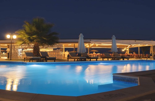 Eretria Apartment | Avantis Suites Hotel