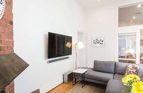 Middle Park House | Aviary Walk. Super Size & Interior + Beach, Park, Lake, Shops & Cafes.