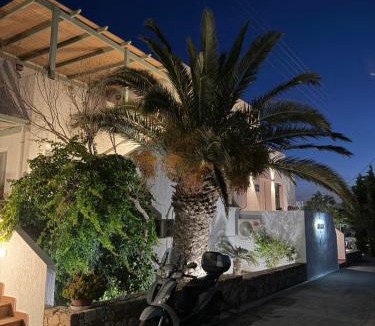 Zefiria House | Avra Milos