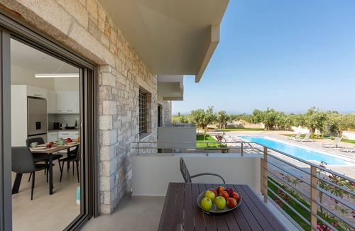 Paralia Villa | Azari Lifetime Memories Villa 1
