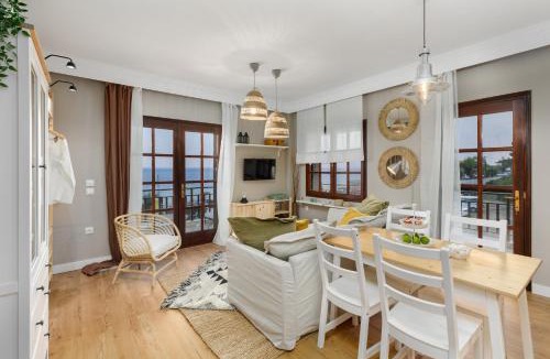 Psakoudia House | Azure Breeze - Coastal Chic Getaway by the Sea