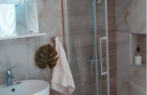 Pangaio House | Azzure Heaven: Luxury apartment by the sea