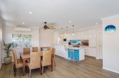 Eagle Bay House | Azzure on Waterville - central