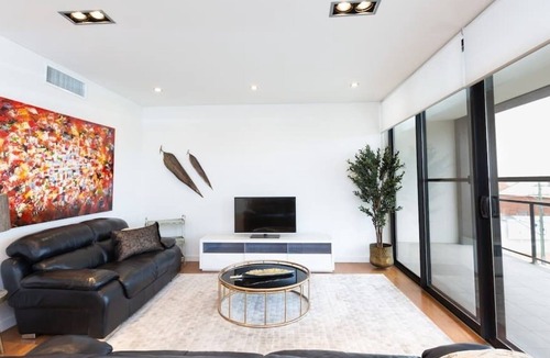 Turvey Park Apartment | B1/302-1 Flinders St · Stylish Inner City Penthouse Apartment