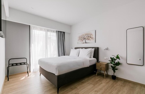 Dafni-Ymittos Apartment | B48 Athens Dafni