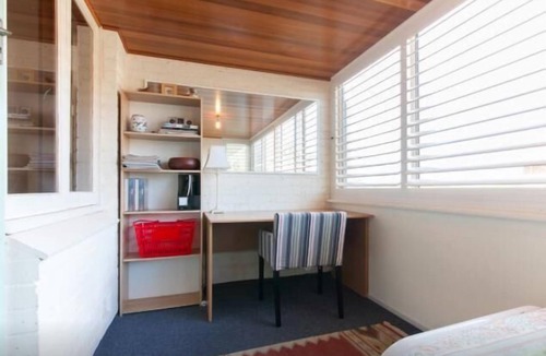 Crawley Apartment | B8 Walk to UWA close to SCGH & CBD