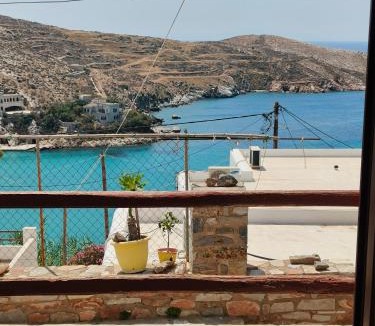 Vari Apartment | Balcony of vari