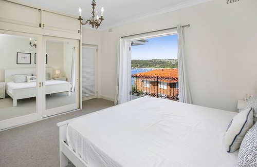 Mosman Apartment | Balmoral Dreaming - 50m walk to the beach, large 2 bedroom with balcony