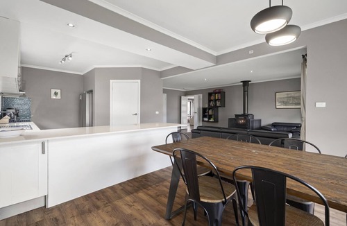 Balnarring Beach House | Balnarring Beach Haven - 1 NIGHT FREE!* - Peaceful, tranquil retreat with modern amenities. Walk to beach.