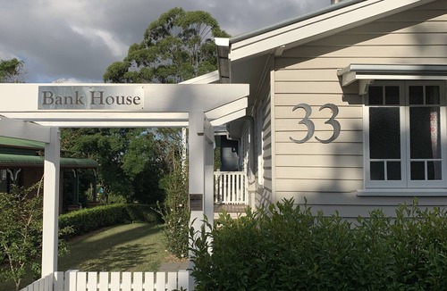 North Tamborine House | Bank House - Boutique Accommodation