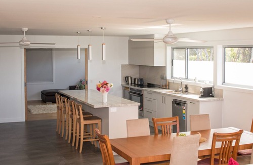 Cape Woolamai House | Banksia House: Stunning Ocean Views, Pet Friendly, Wifi