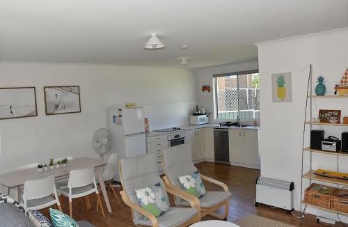 Tomakin House | Barefoot Bungalow