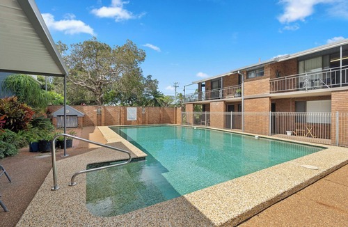 Sawtell Apartment | Barefoot On First - Affordable Family Apartment by the Beach