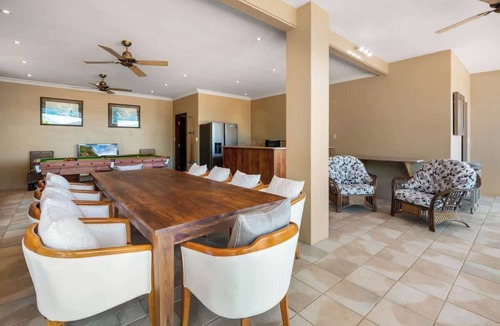 Cairns Villa | Barong Luxury Home, Private and Tranquil Estate