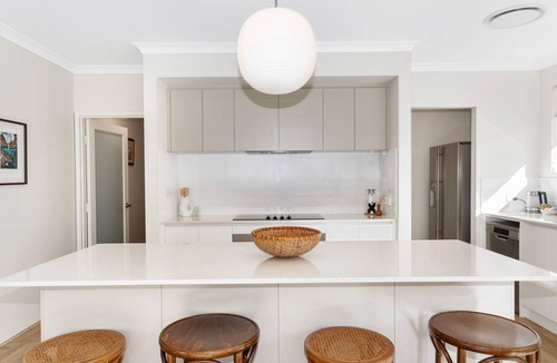 Dunsborough House | Barry's Holiday Home Dunsborough