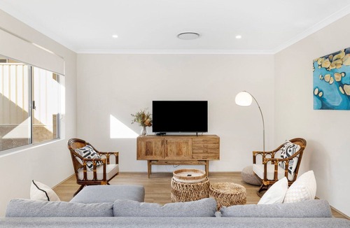 Dunsborough House | Barry's Holiday Home Dunsborough